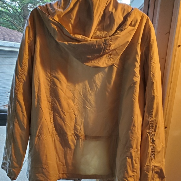 Tan jacket - Picture 4 of 4